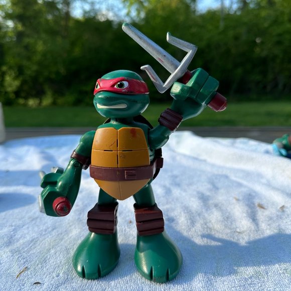 Raphael Talking Teenage Mutant Ninja Turtles, 6 inch Half-Shell Heroes Toy - Picture 1 of 7